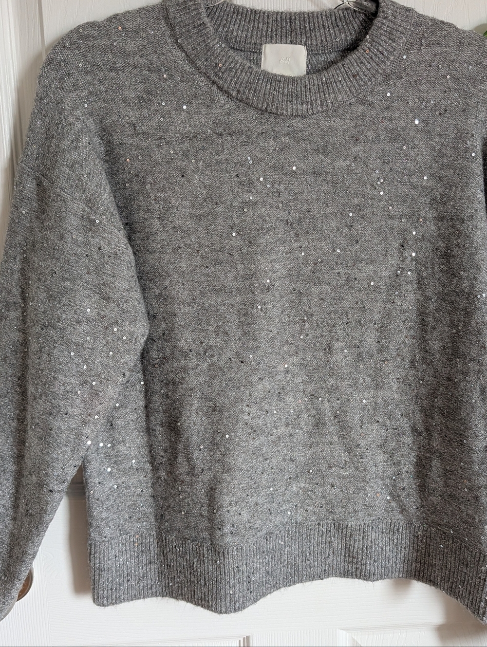 Women’s Gray Sequin Crewneck Sweater H&M SizeXS Fits slightly oversized NWT